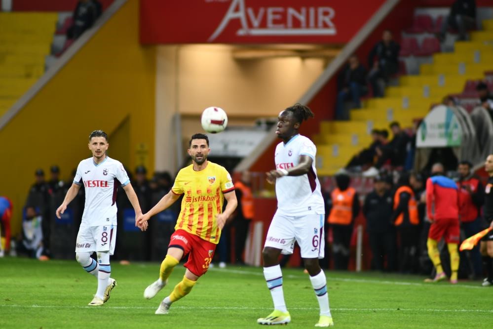 Kayserispor galibiyet için Trabzon'a gitti