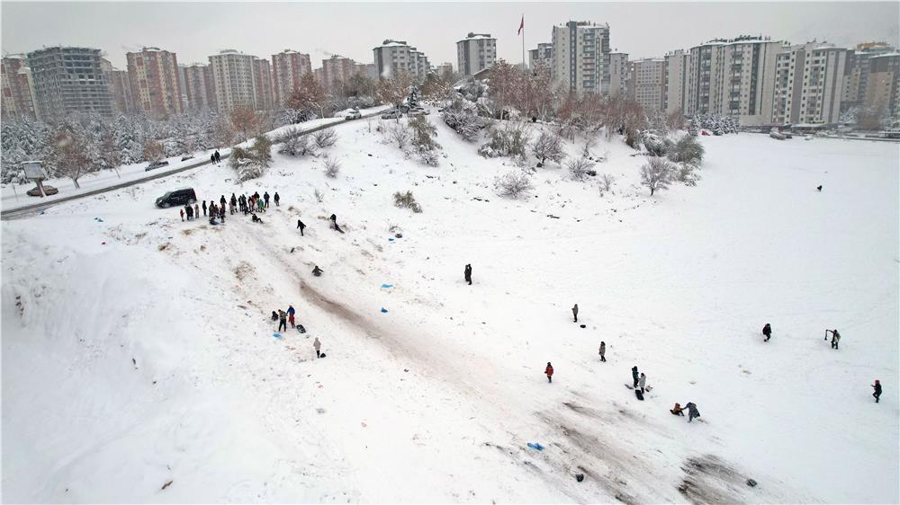 Talas'ın Erciyes'inde ‘kayak keyfi'