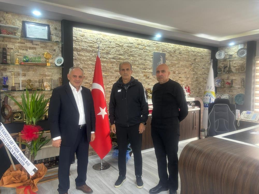 Yahyalıspor'da Hastoprakçılar istifa etti