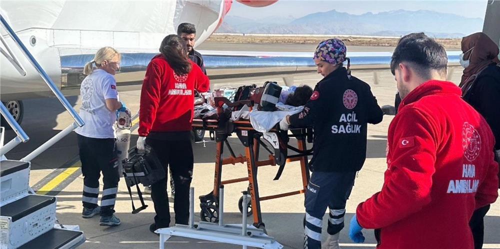 Ambulans uçak, 4 yaşındaki çocuk için Şırnak'tan Kayseri'ye uçtu