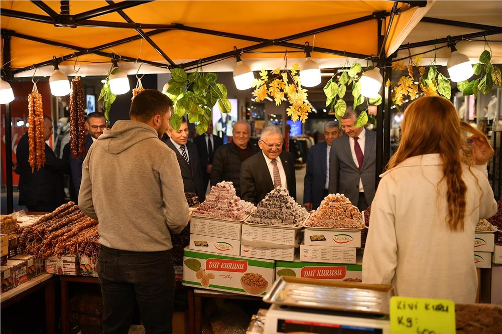 Başkan Büyükkılıç’tan AVM ziyareti